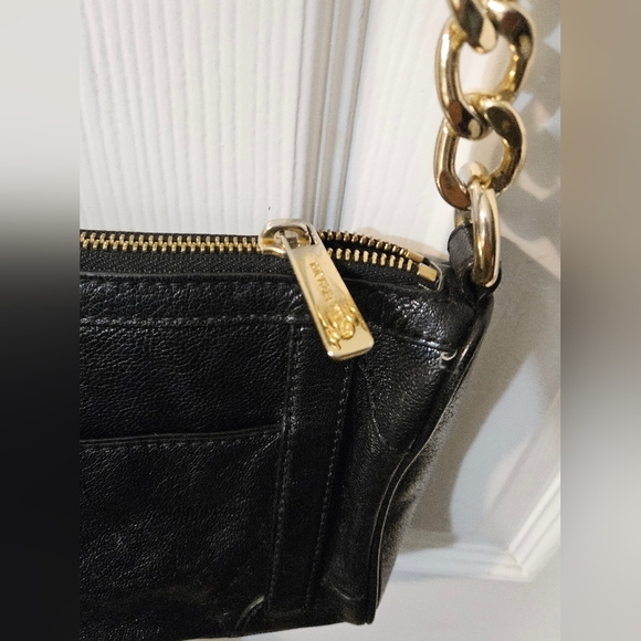 Michael Kors Crossbody - Picture 5 of 10